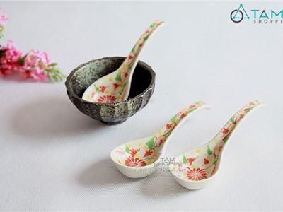 Muỗng gốm họa tiết cổ điển