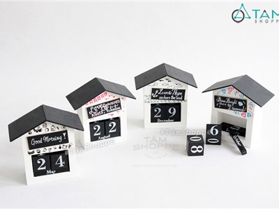 Lịch gỗ ngôi nhà vintage