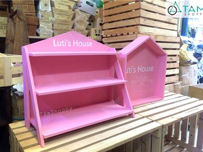 Kệ gỗ màu hồng Luti's House