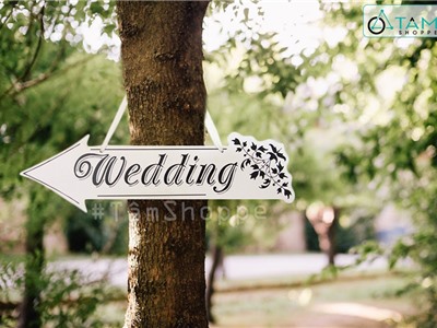 Bảng gỗ chỉ đường đám cưới Wedding mũi tên trắng đen trang trí cưới TTC-17