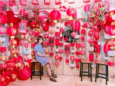 Phát sốt với "Phố đèn lồng" thu nhỏ tại Tâm Coffee
