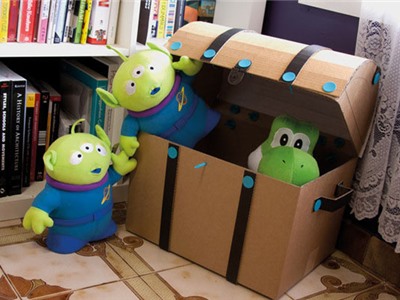 Tự chế hòm kho báu đựng đồ chơi thuở nhỏ