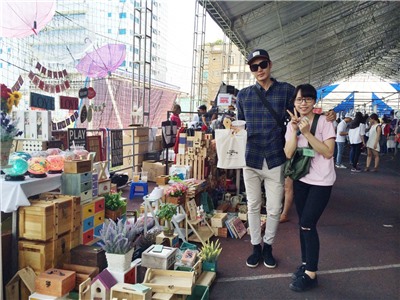 Siêu mẫu Trần Quang Đại bất ngờ xuất hiện tại gian hàng Tâm Shoppe