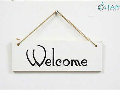 Bảng Welcome treo cửa trắng đen đơn giản số 13