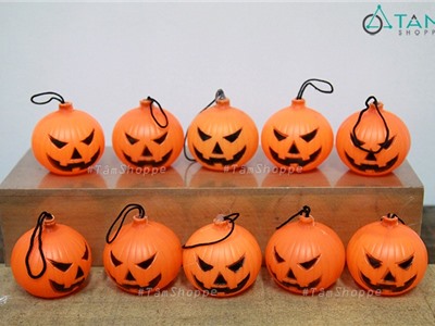 Set 10 quả bí ngô mini Halloween có dây treo ĐK5cm BN01
