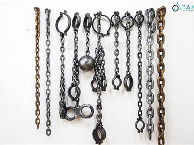 Đồ chơi xiềng xích nhựa hóa trang tù giam cổ xưa HLW-DCHOI-03