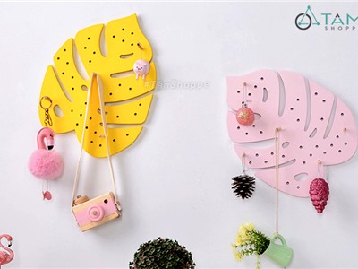 Bảng gỗ đục lỗ treo tường kèm 10 chốt hình lá Monstera W-BGĐL-03
