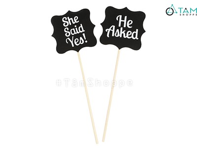 Bảng hashtag cầm tay chụp hình cưới He Asked She Said Yes trang trí cưới TTC-05