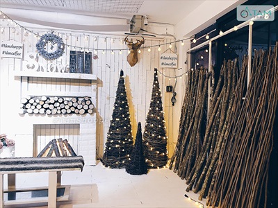 Tự chế cây thông Noel lung linh chào đón Giáng sinh