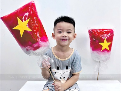 Quầy kẹo bông gòn yêu nước tại Khoai Lang Nướng [2025 - Tâm Nguyễn Decor] CC-VIETNAM-01