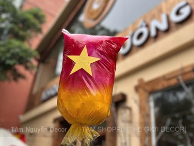 Quầy kẹo bông gòn yêu nước tại Khoai Lang Nướng [2025 - Tâm Nguyễn Decor] CC-VIETNAM-01