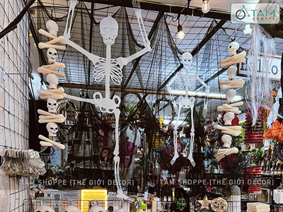 Dây treo Halloween đầu lâu nhựa xương chéo dài 110cm DTR-HLW-03