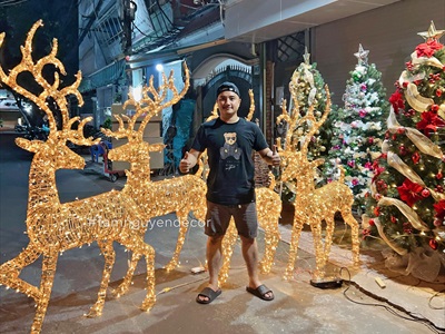 [ORDER 5-10 ngày] Mô hình tuần lộc thép quấn đèn Led dây bố kim tuyến vàng Gold cỡ lớn [Dáng đẹp - tỉ mỉ] TCV-TLOC-05