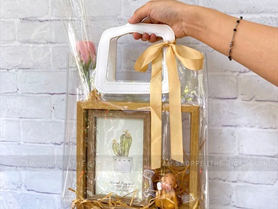 Túi nhựa dẻo trong suốt đựng quà quai vuông [Kèm ruy băng - 2 cỡ] TUIDUNG-06