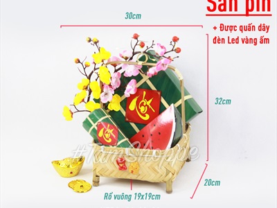 Tiểu cảnh Tết để bàn giỏ tre vuông mai đào bánh chưng C30cm TCĐB-TET-01