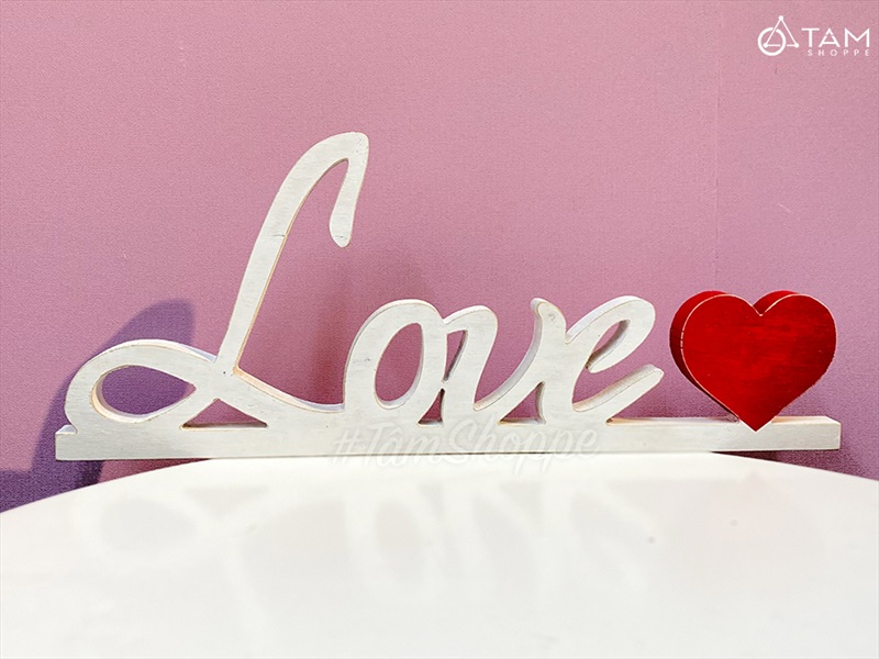 Chữ gỗ Love trái tim đỏ liền đế [Tự đứng - 15x38cm] CHUGO-08