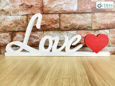 Chữ gỗ Love trái tim đỏ liền đế [Tự đứng - 15x38cm] CHUGO-08