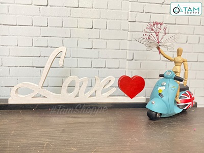 Chữ gỗ Love trái tim đỏ liền đế [Tự đứng - 15x38cm] CHUGO-08
