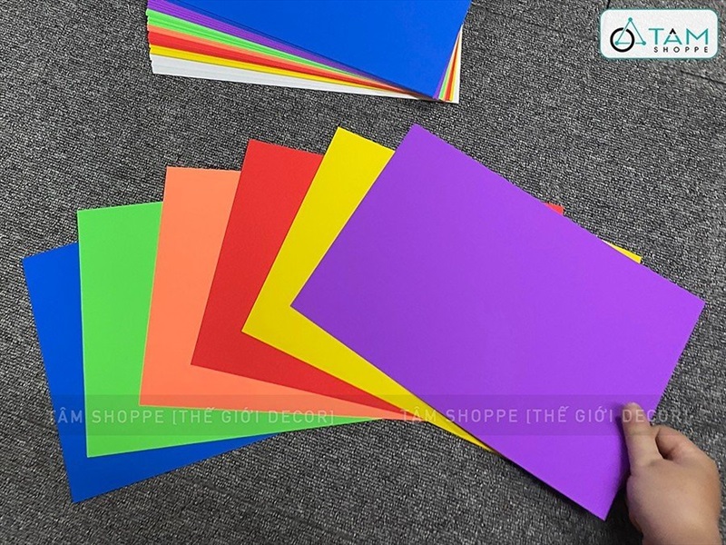 Xấp 10 tờ giấy màu cứng khổ A4 180gsm GIAYMAU-01